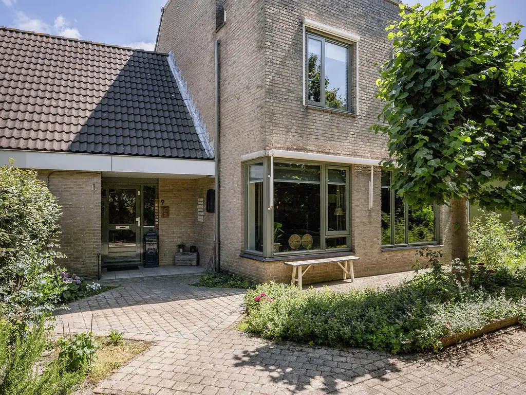 Tollenspark 9, 'S-GRAVENZANDE