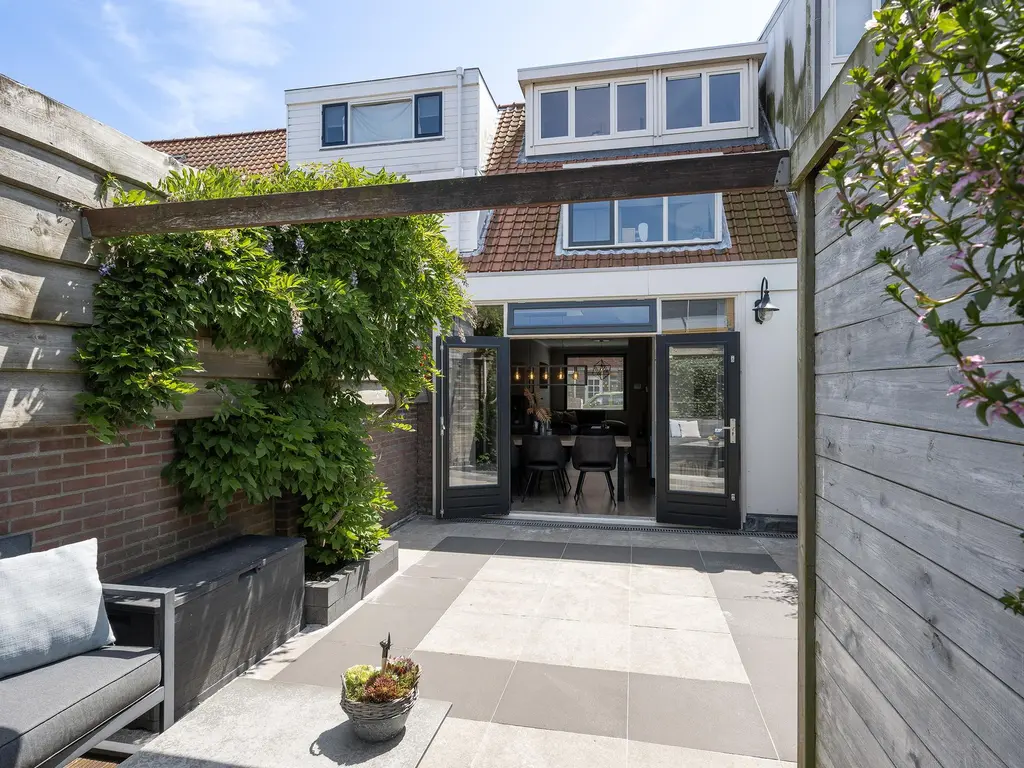 Duiventorenstraat 21, NAALDWIJK