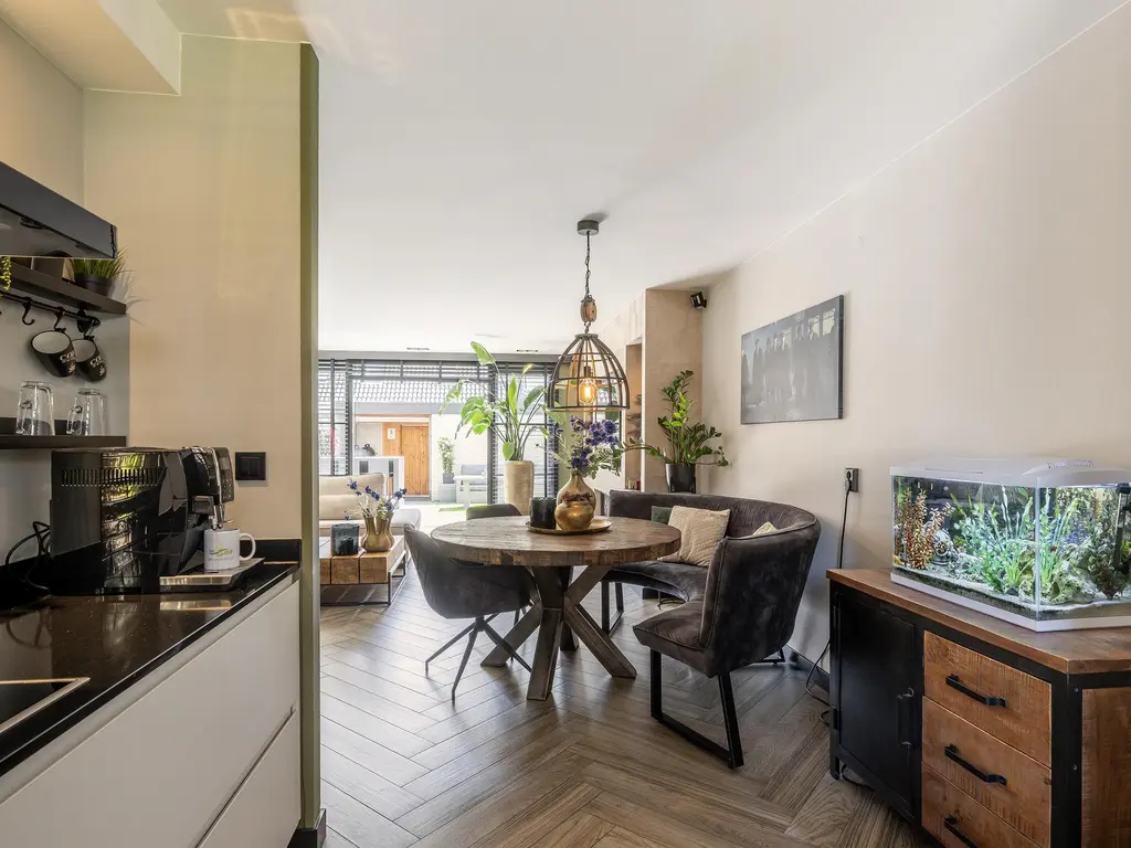Cort van der Lindenstraat 14, NAALDWIJK