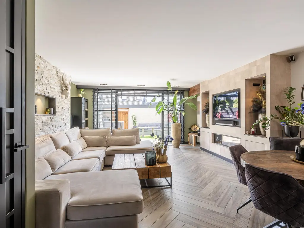 Cort van der Lindenstraat 14, NAALDWIJK