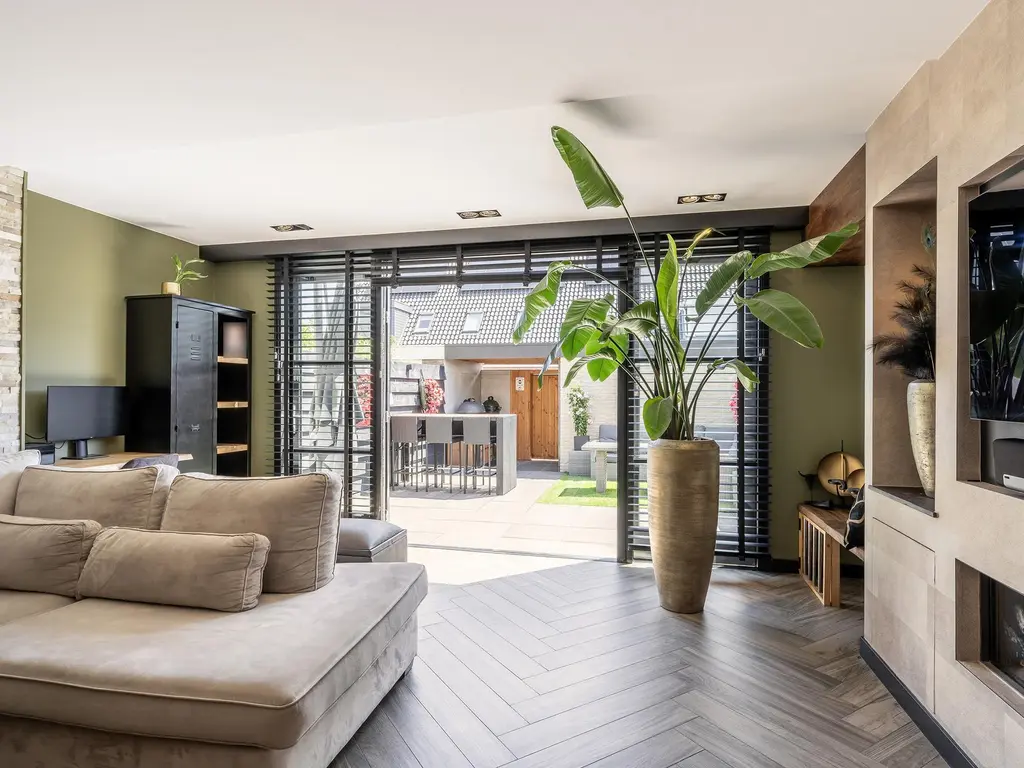 Cort van der Lindenstraat 14, NAALDWIJK