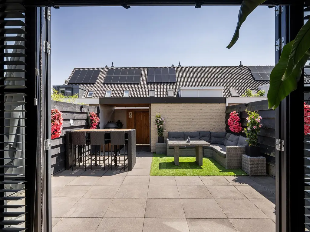 Cort van der Lindenstraat 14, NAALDWIJK