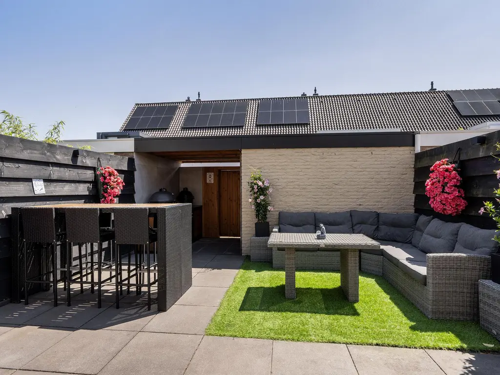 Cort van der Lindenstraat 14, NAALDWIJK