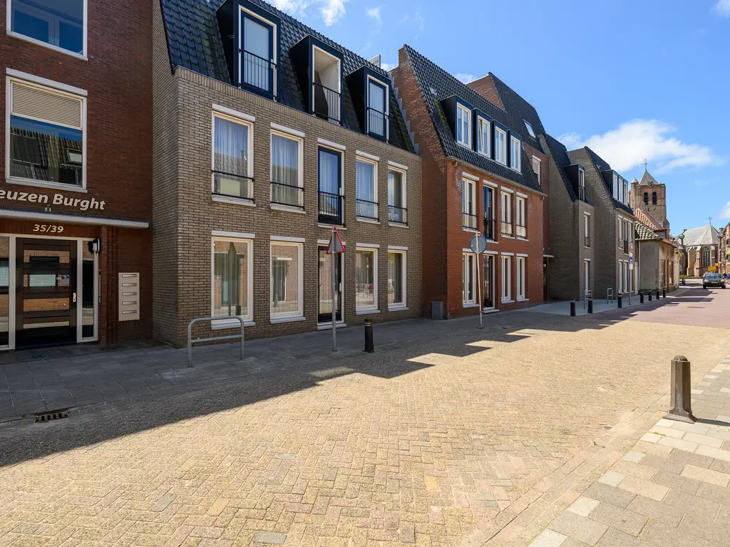Choorstraat 37B, MONSTER