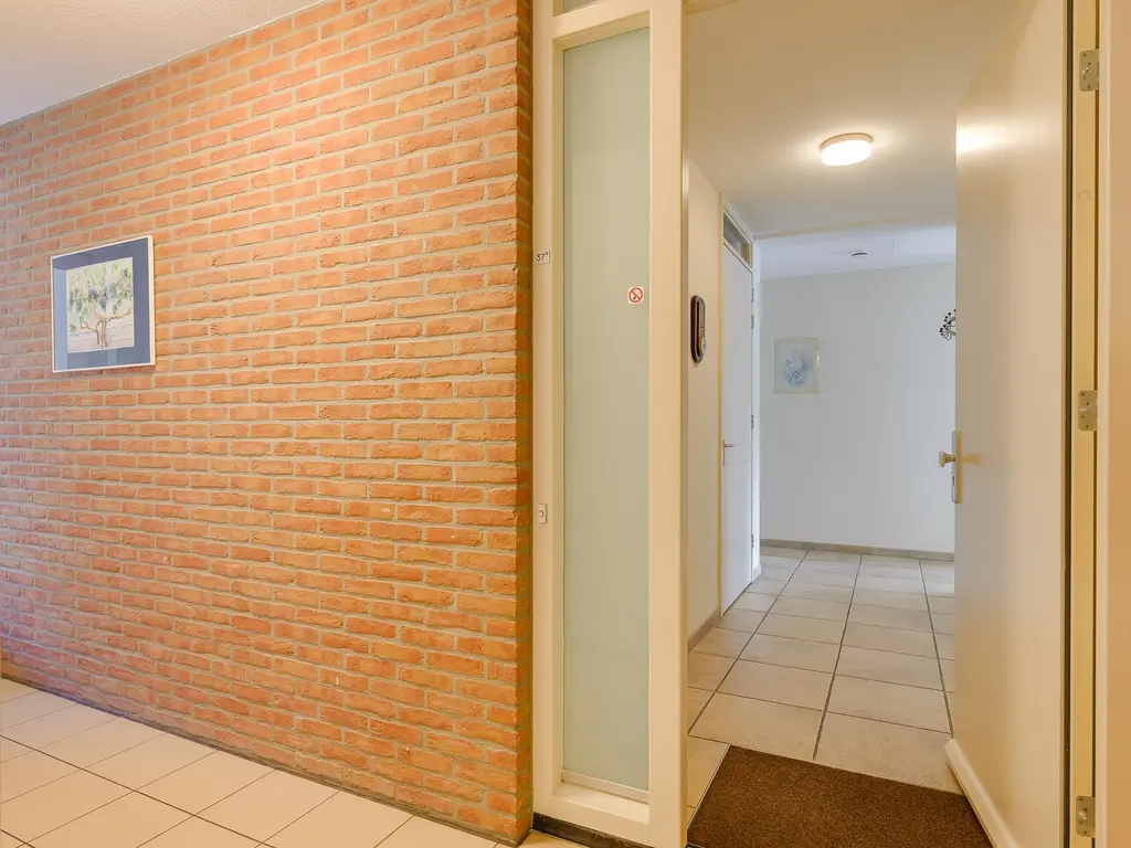 Choorstraat 37B, MONSTER