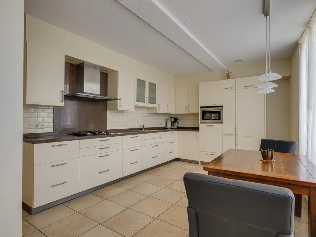 Choorstraat 37B, MONSTER