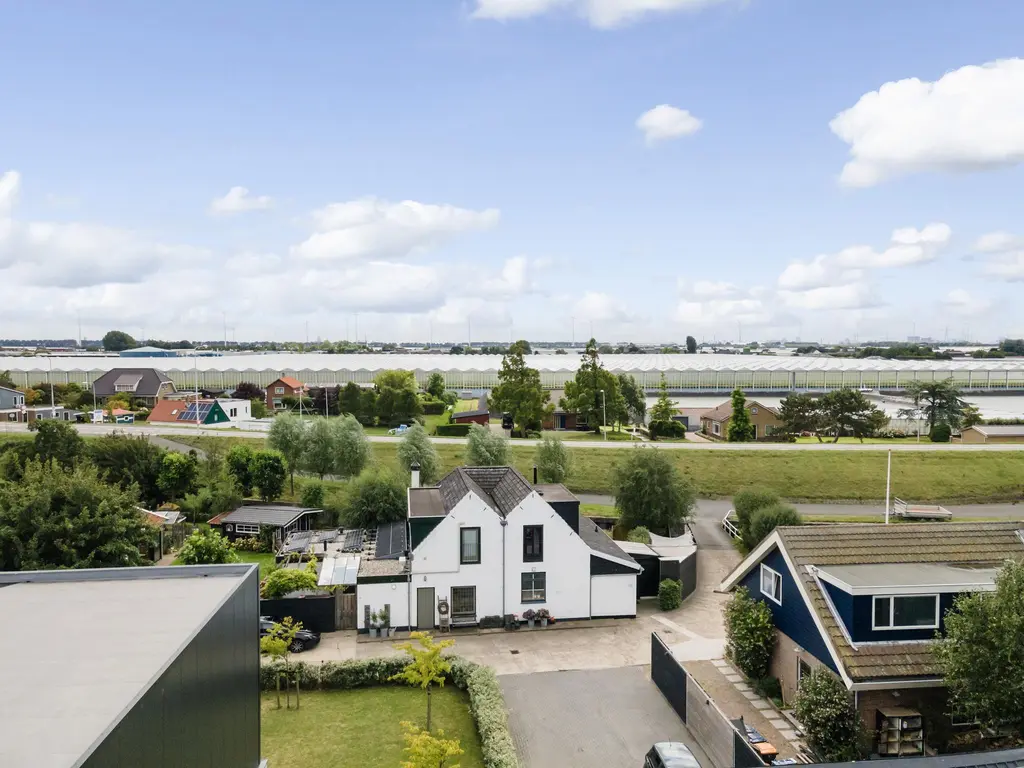 Maasdijk 37, MAASDIJK