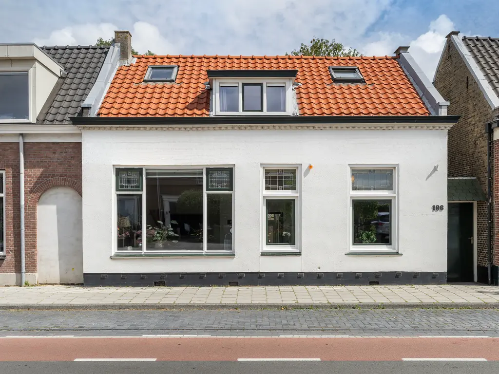 Naaldwijkseweg 186, 'S-GRAVENZANDE