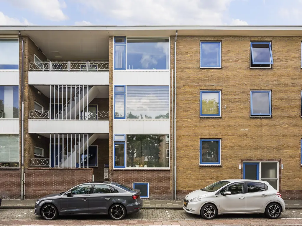 Rijnvaartweg 11, 'S-GRAVENZANDE