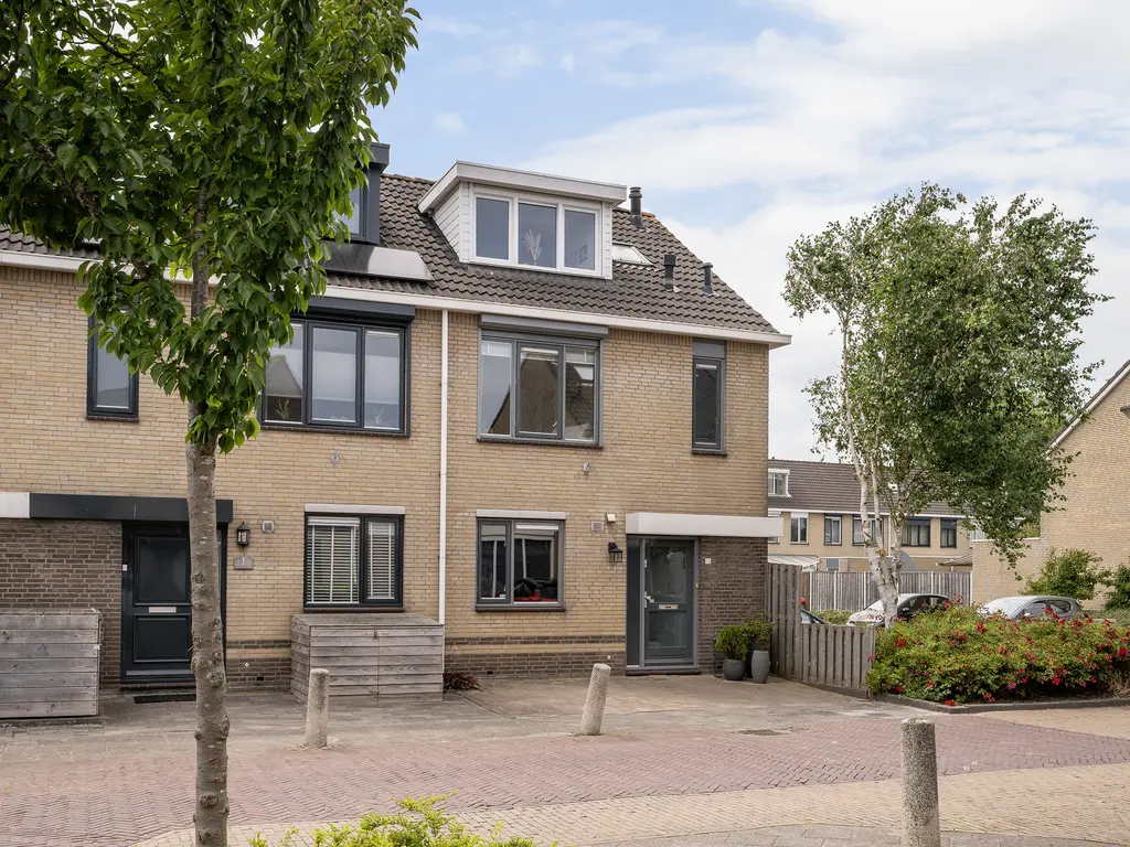 Aalbersestraat 15, NAALDWIJK