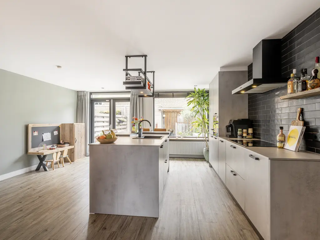 Aalbersestraat 15, NAALDWIJK