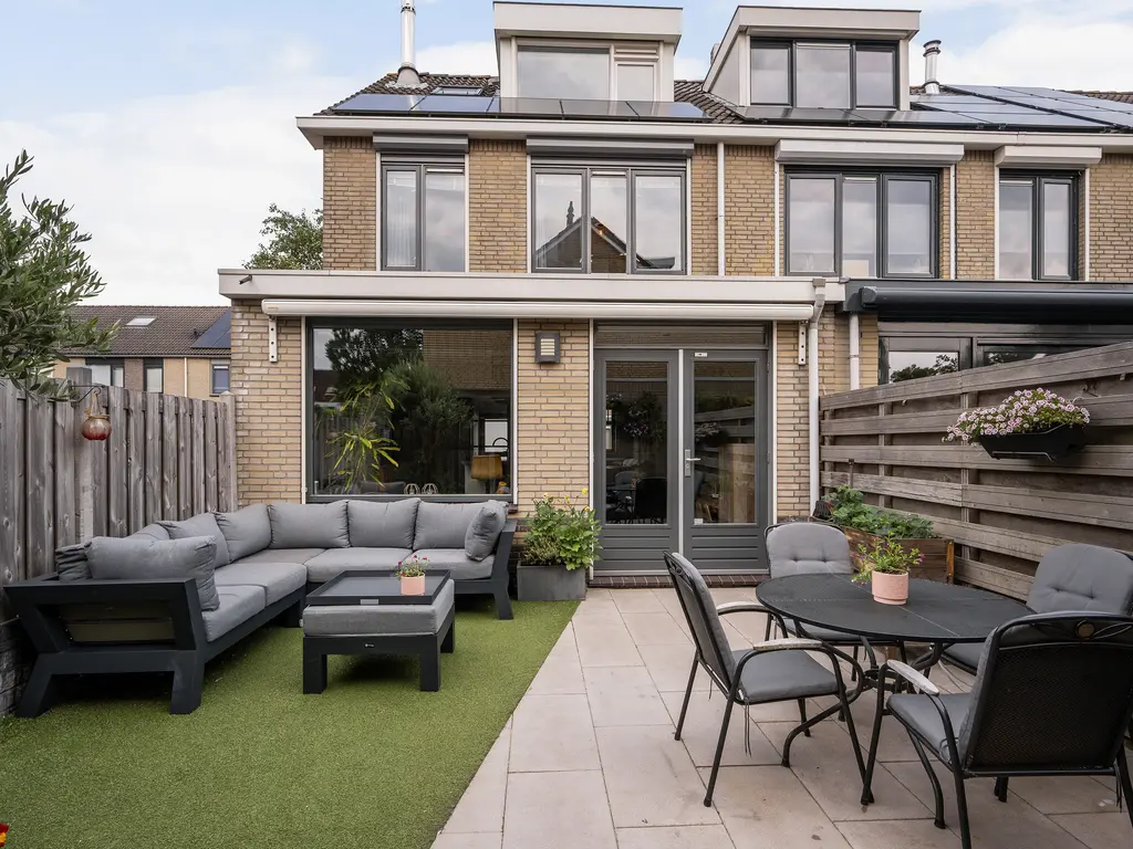 Aalbersestraat 15, NAALDWIJK