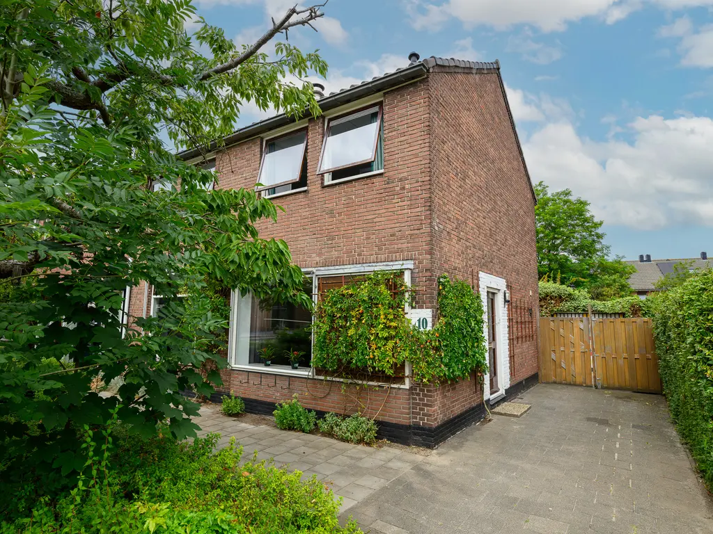 Korte Kruisweg 10, MAASDIJK