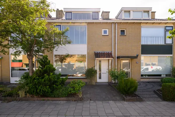 van Lennepstraat 16
