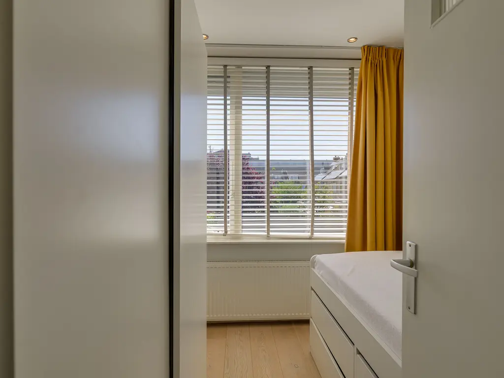 van Lennepstraat 16, 'S-GRAVENZANDE