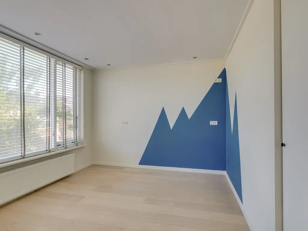 van Lennepstraat 16, 'S-GRAVENZANDE