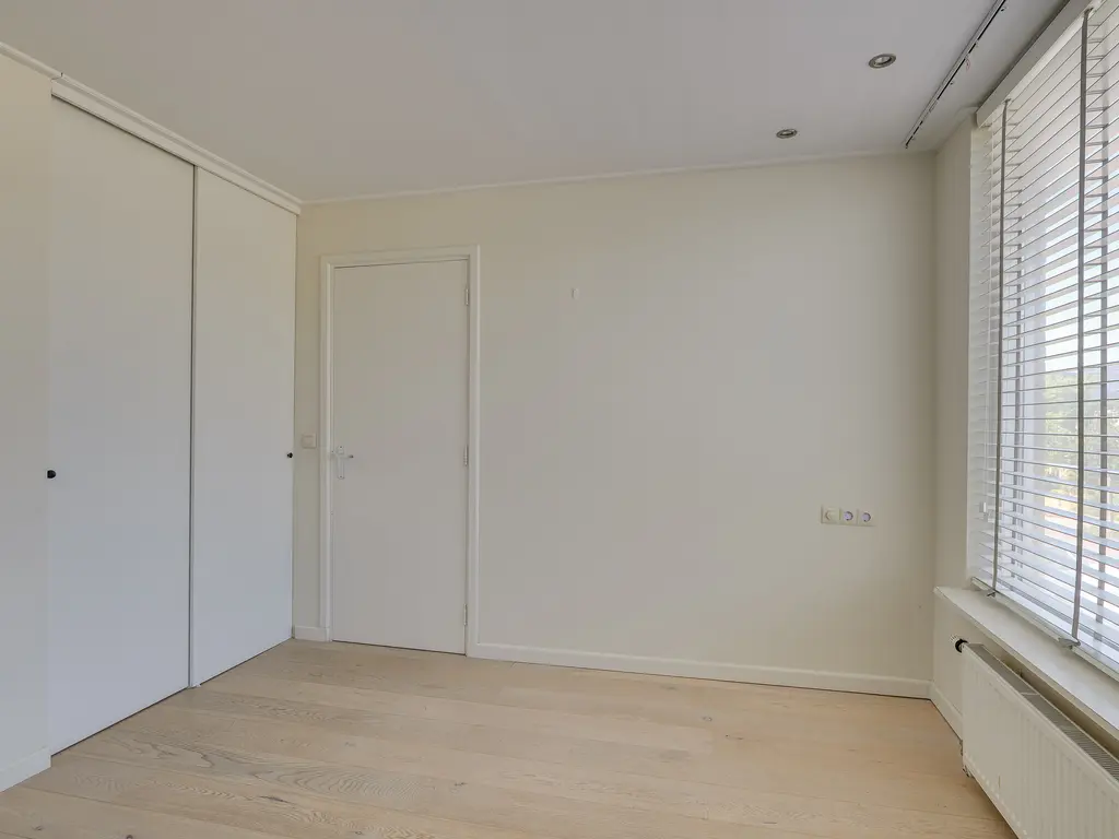 van Lennepstraat 16, 'S-GRAVENZANDE