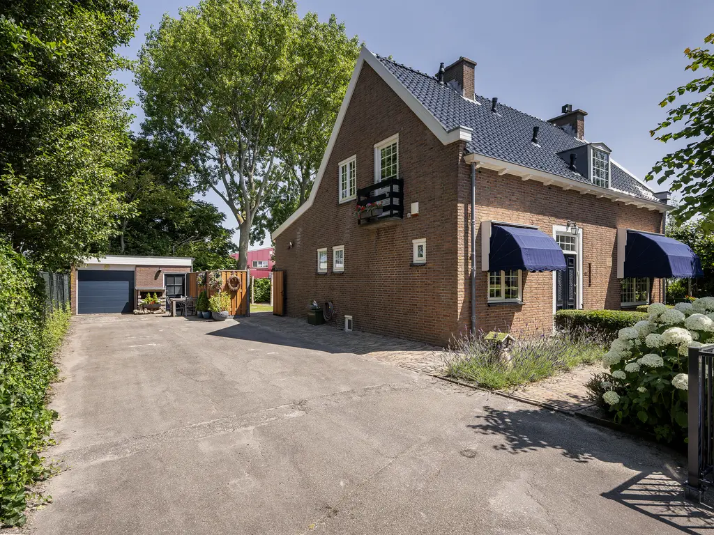 Madepolderweg 61, 'S-GRAVENHAGE