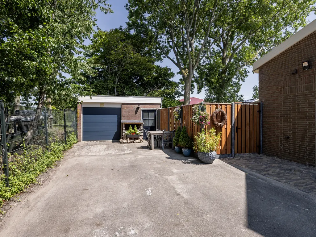 Madepolderweg 61, 'S-GRAVENHAGE