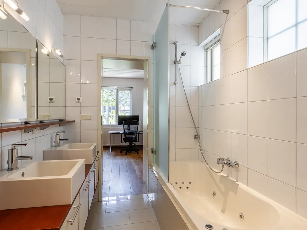 Madepolderweg 61, 'S-GRAVENHAGE