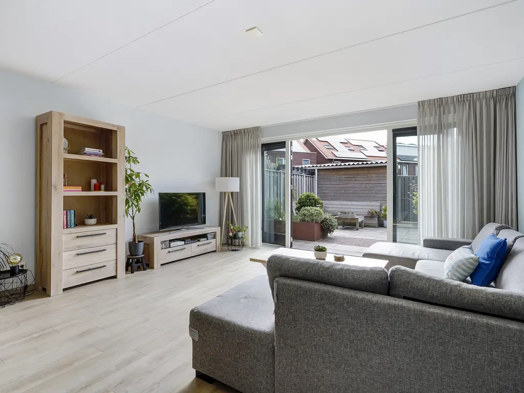Kleine vos 8, 'S-GRAVENZANDE