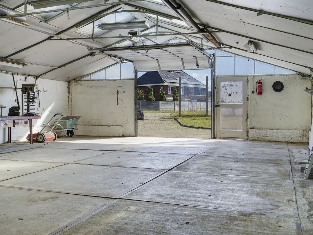 Naaldwijkseweg 384, 'S-GRAVENZANDE