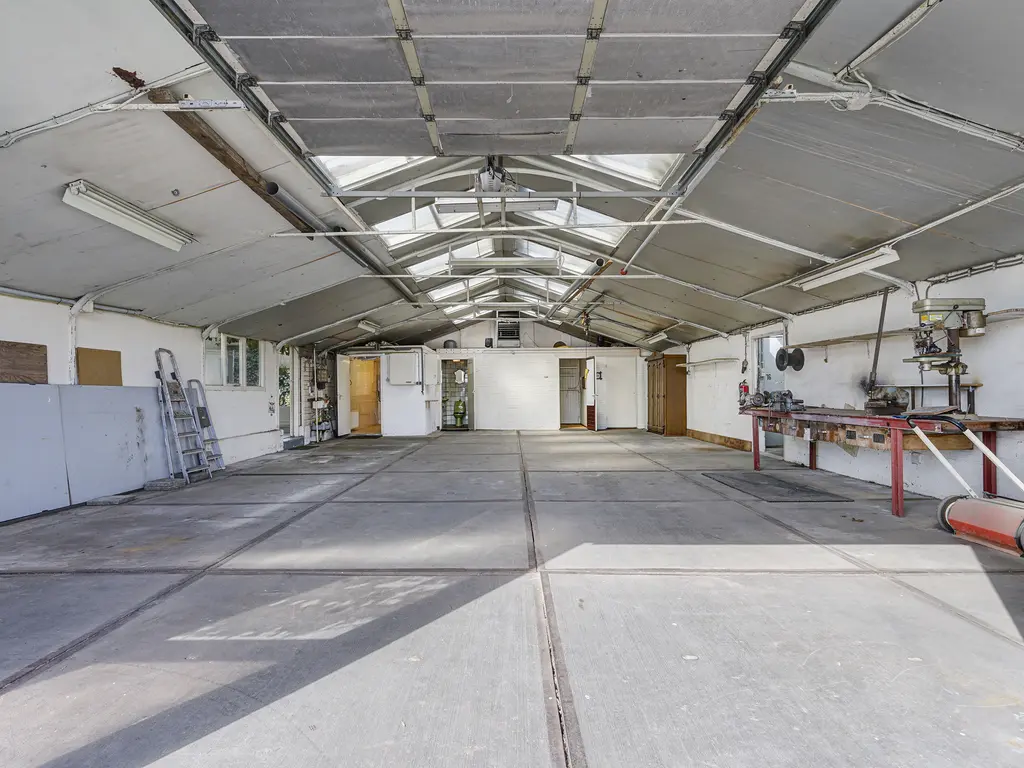 Naaldwijkseweg 384, 'S-GRAVENZANDE