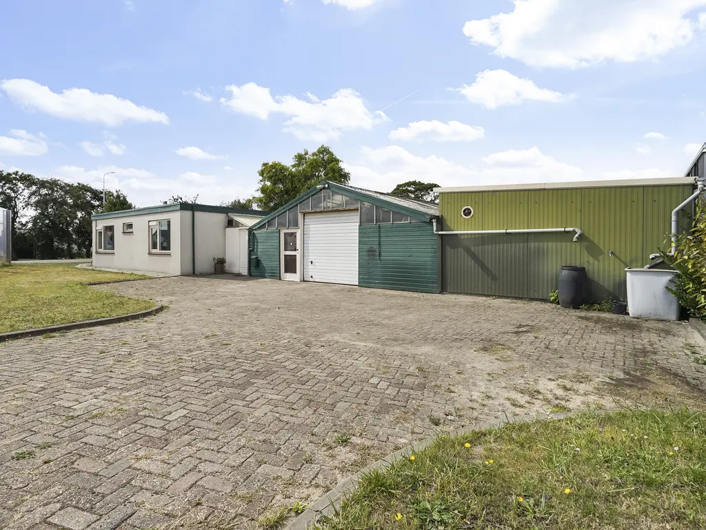 Naaldwijkseweg 384, 'S-GRAVENZANDE