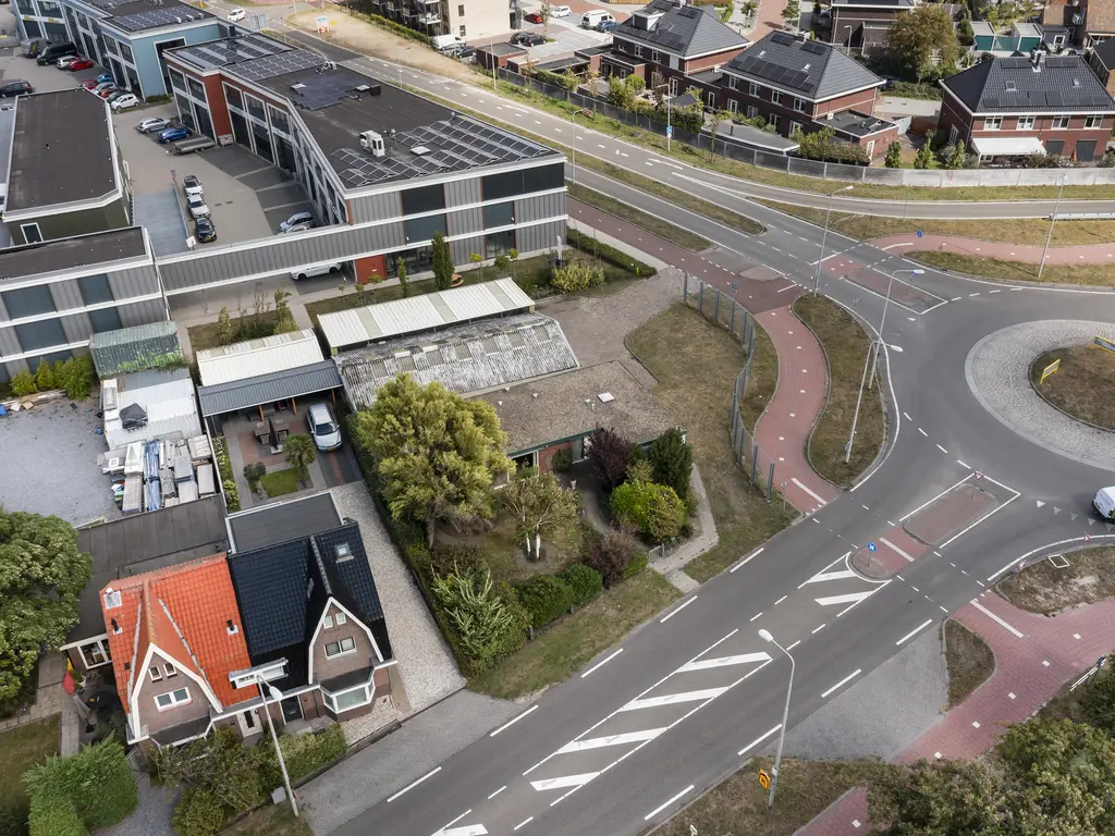 Naaldwijkseweg 384, 'S-GRAVENZANDE