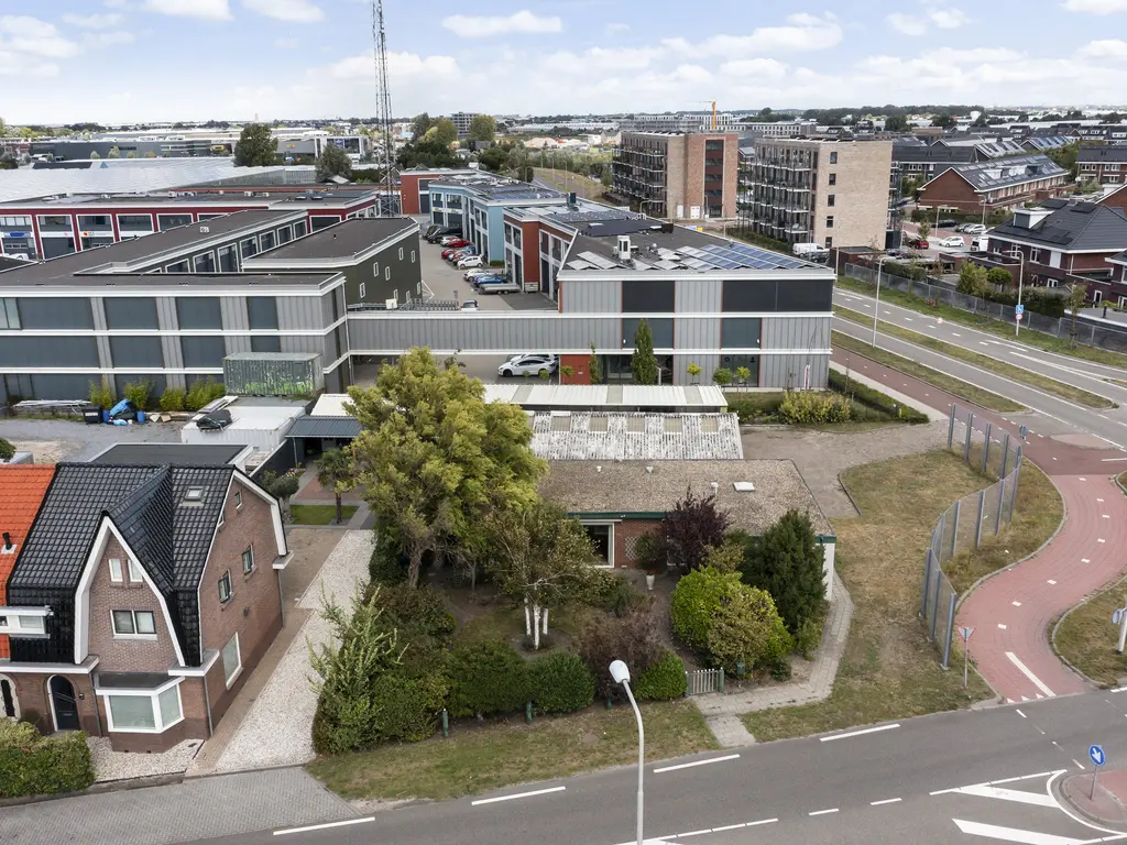 Naaldwijkseweg 384, 'S-GRAVENZANDE