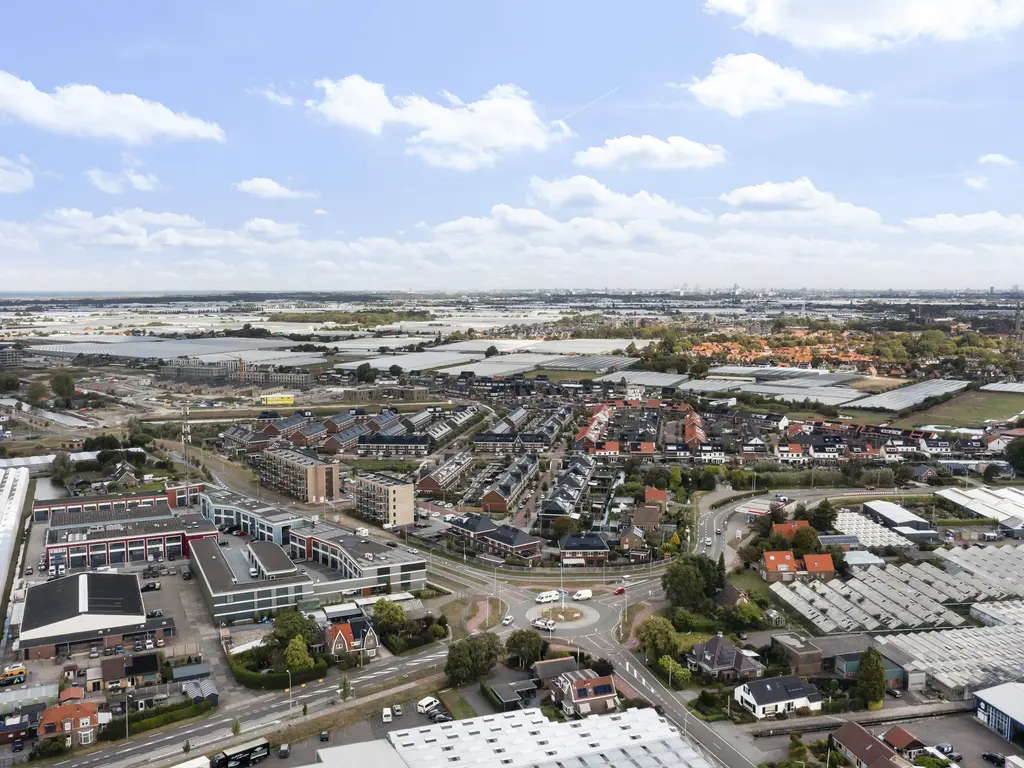 Naaldwijkseweg 384, 'S-GRAVENZANDE
