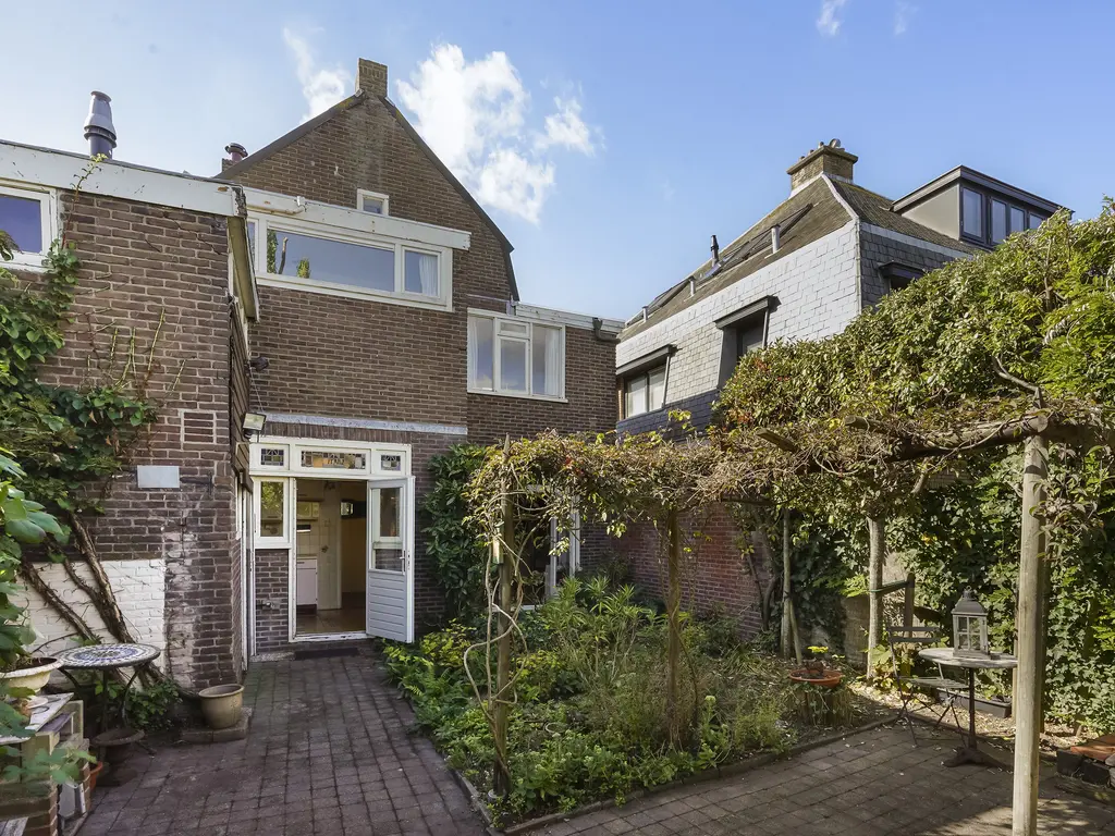 Emmastraat 132, MONSTER
