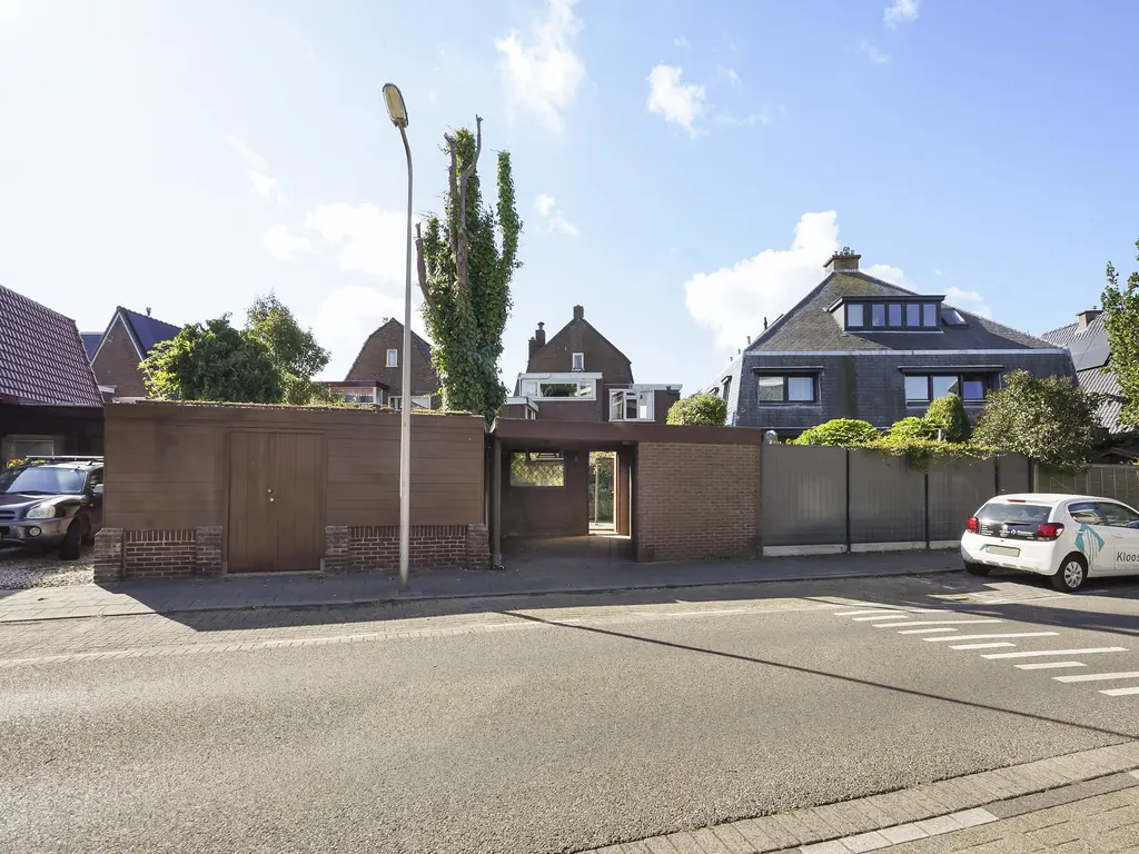 Emmastraat 132, MONSTER