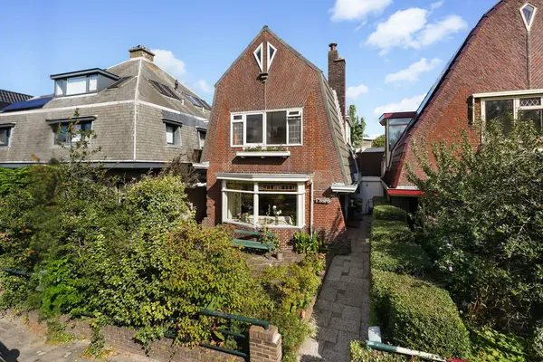 Emmastraat 132