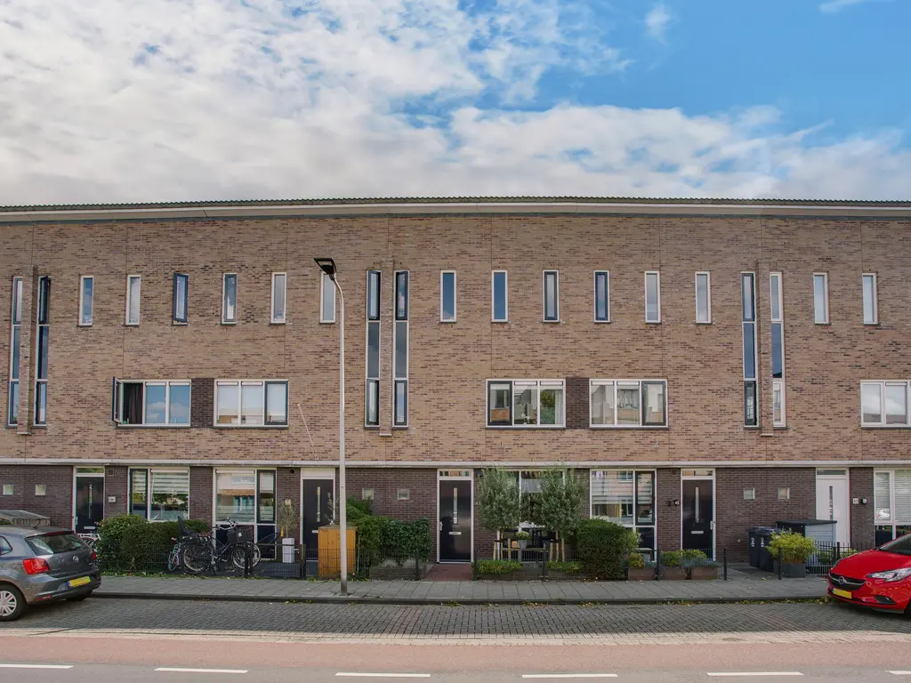 Albert Schweitzerlaan 43, 'S-GRAVENZANDE