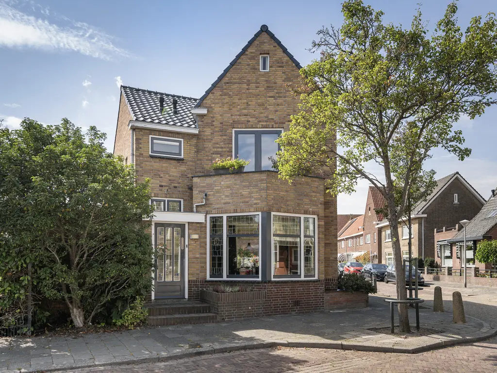 Pastoor Vinkesteynstraat 1, KWINTSHEUL
