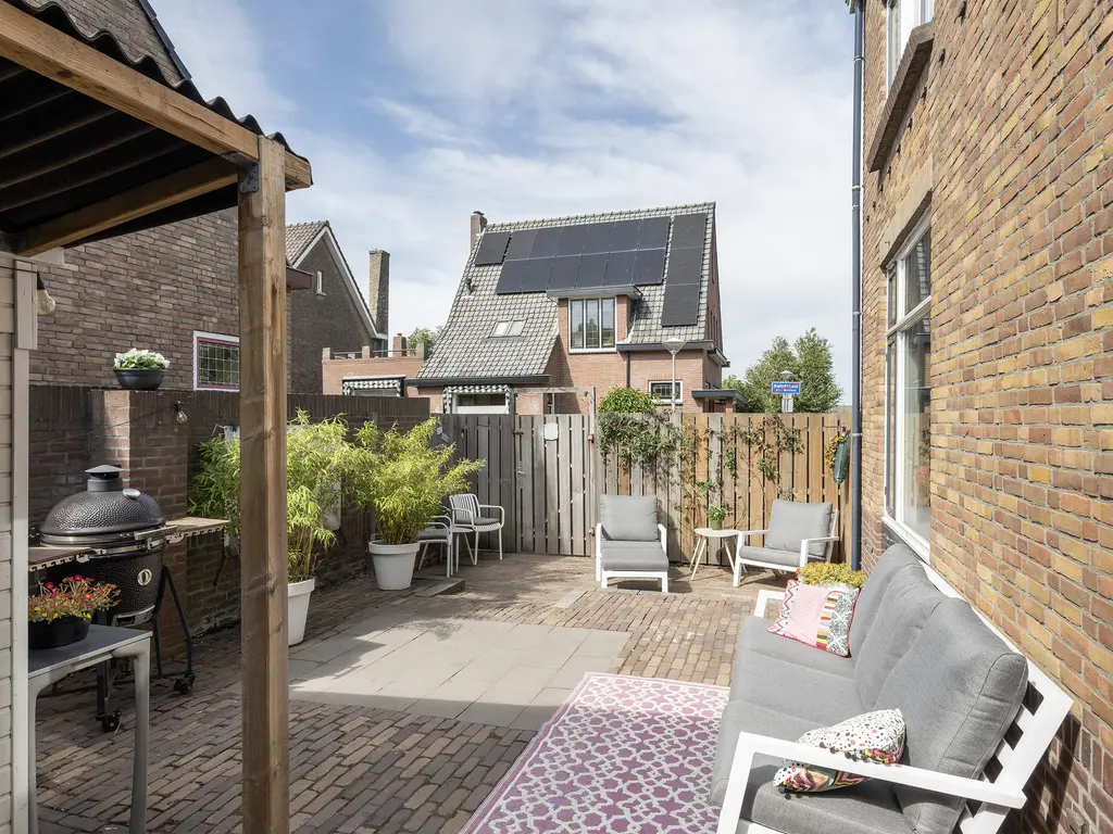 Pastoor Vinkesteynstraat 1, KWINTSHEUL