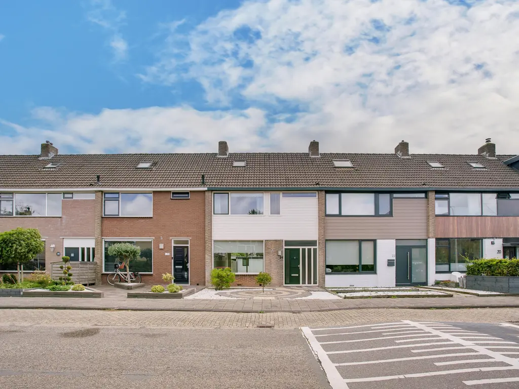 Bachlaan 24, NAALDWIJK
