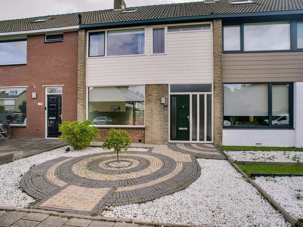 Bachlaan 24, NAALDWIJK