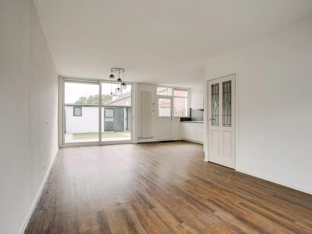 Bachlaan 24, NAALDWIJK