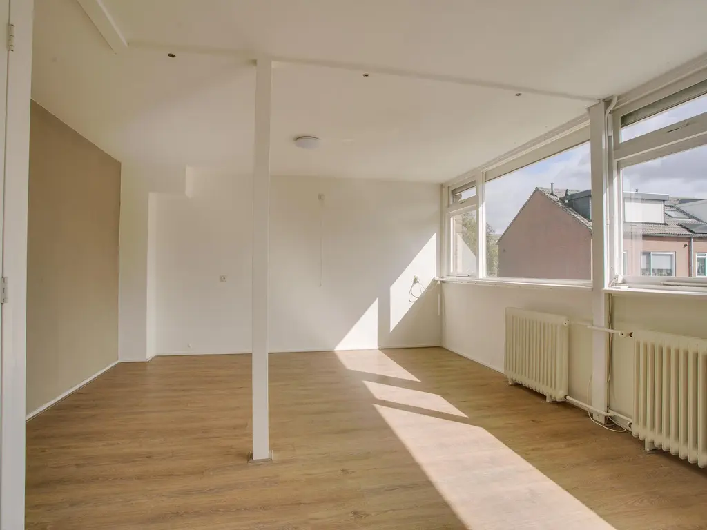 Bachlaan 24, NAALDWIJK