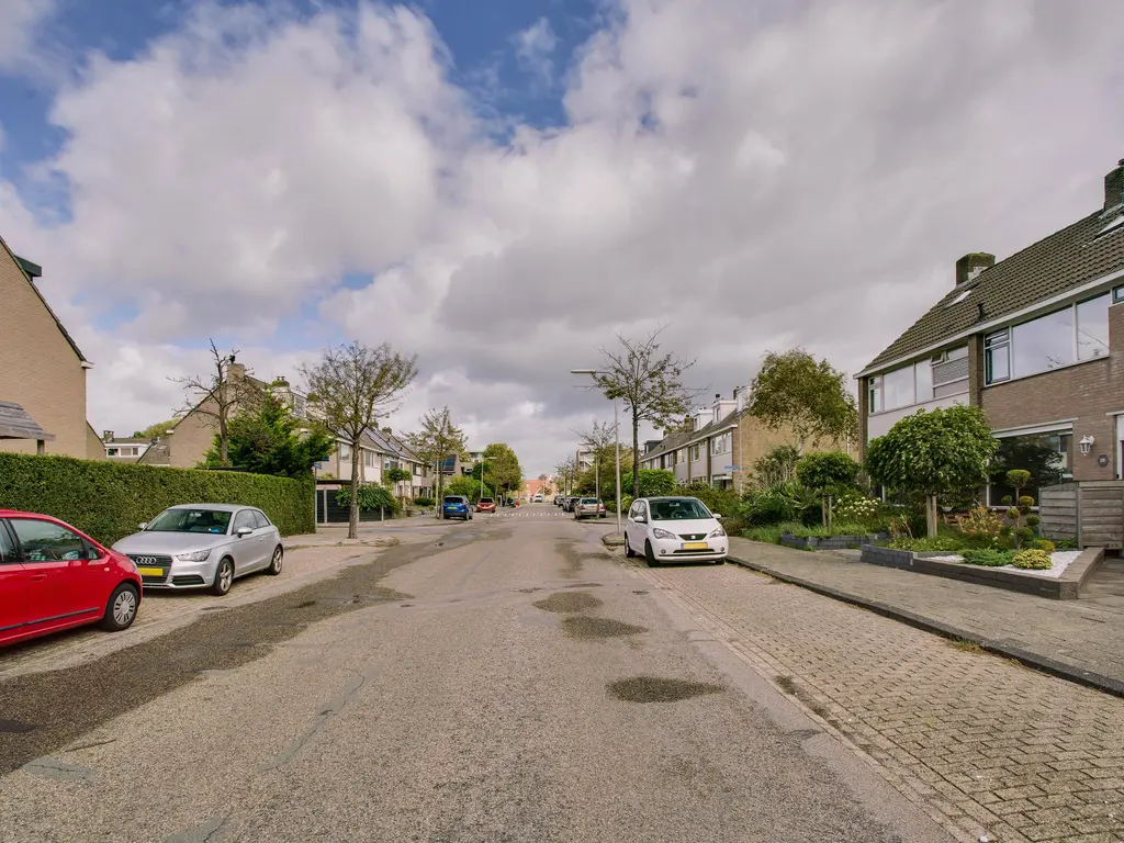 Bachlaan 24, NAALDWIJK