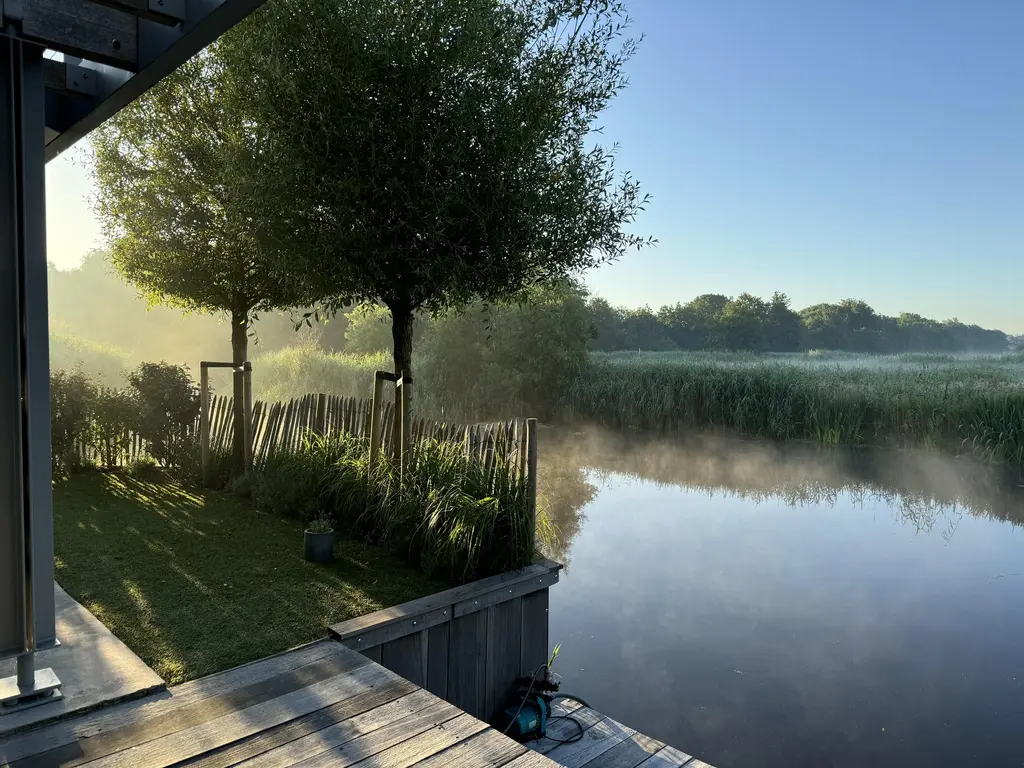 Haagweg 33K, MONSTER