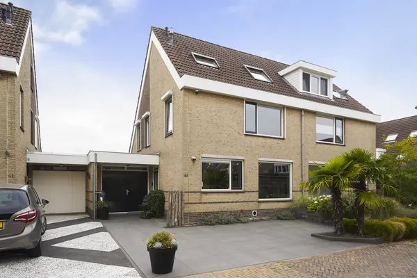 Van Houtenstraat 43