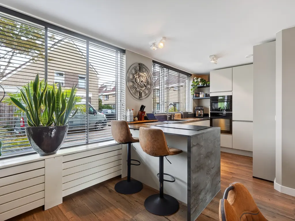 Van Houtenstraat 43, NAALDWIJK