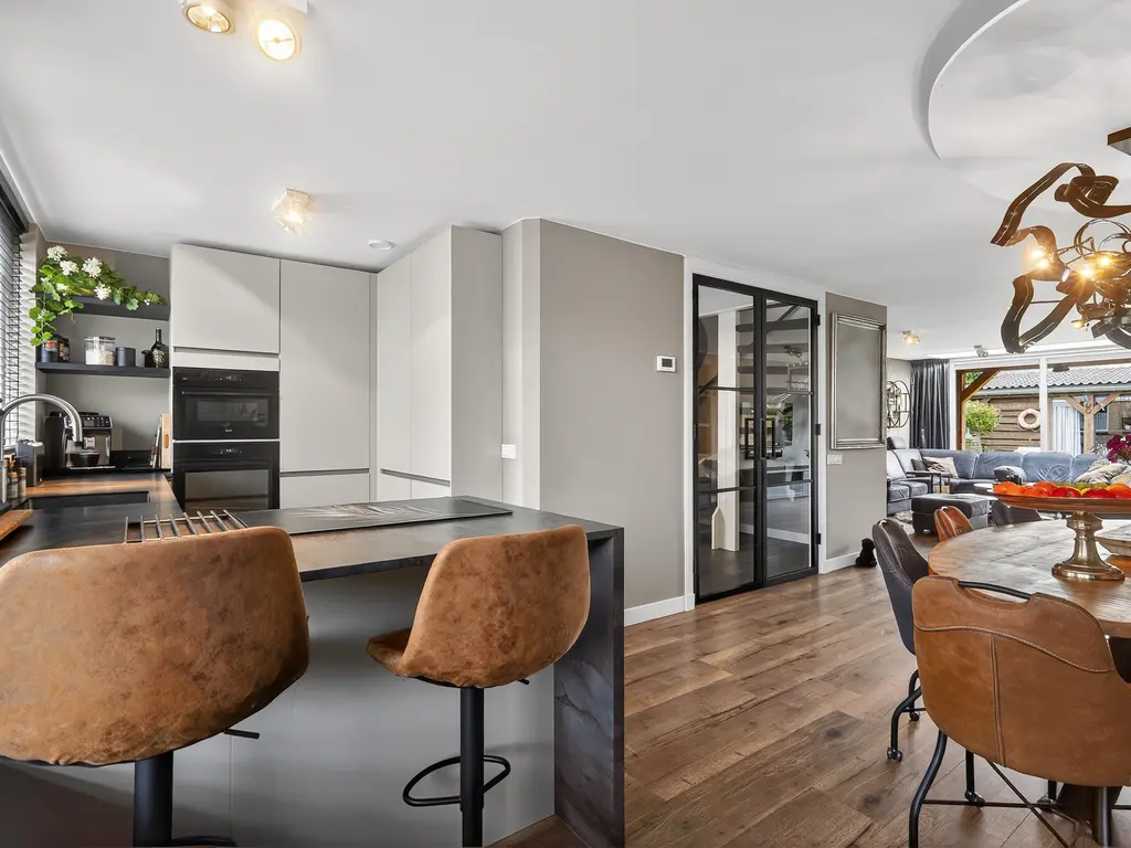 Van Houtenstraat 43, NAALDWIJK