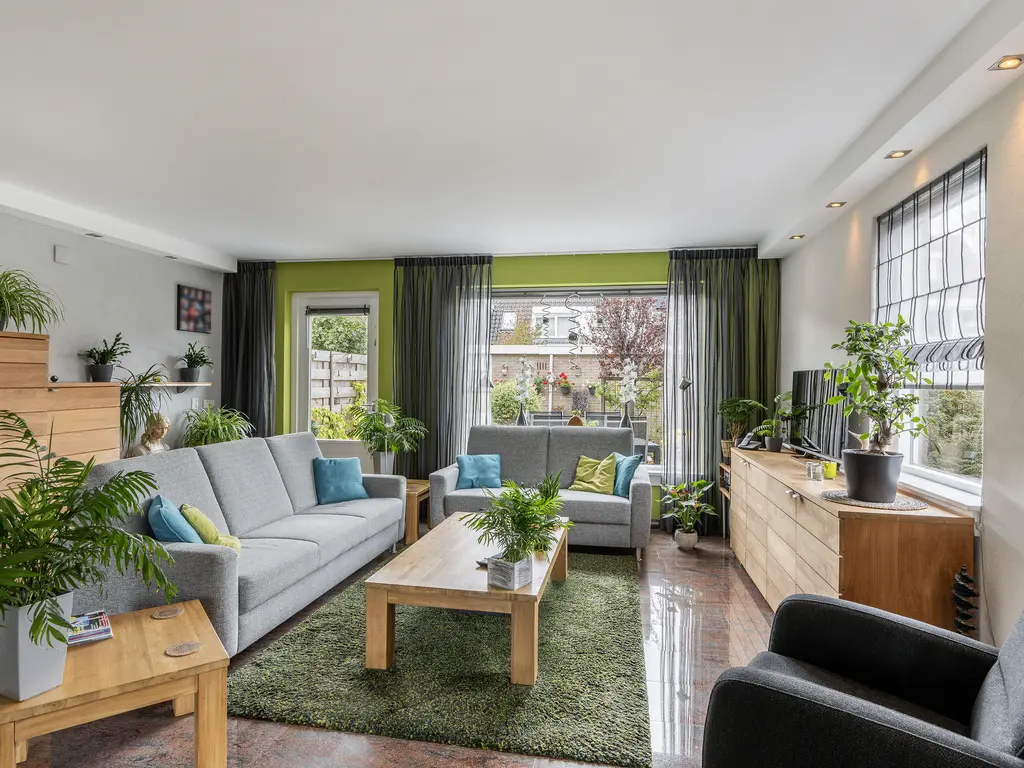 Groen van Prinstererstraat 27, NAALDWIJK