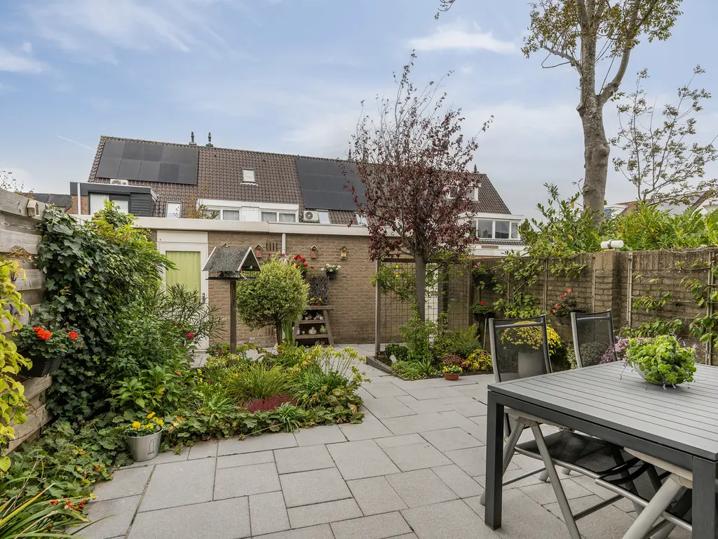 Groen van Prinstererstraat 27, NAALDWIJK