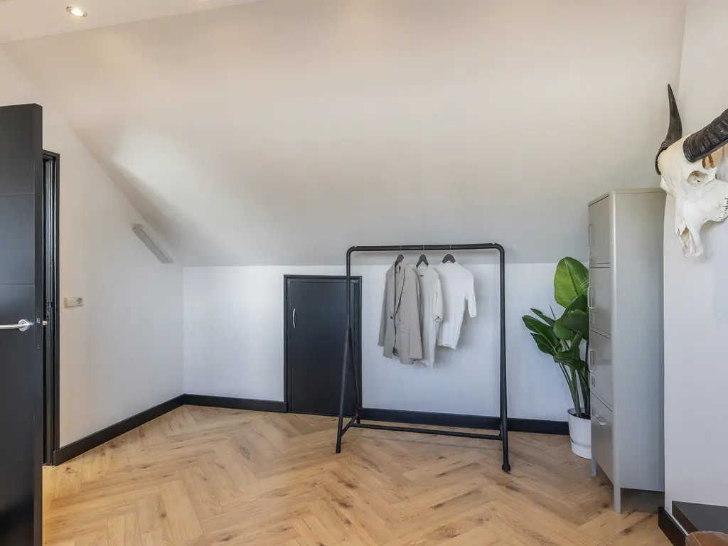 Rembrandtstraat 6, MONSTER