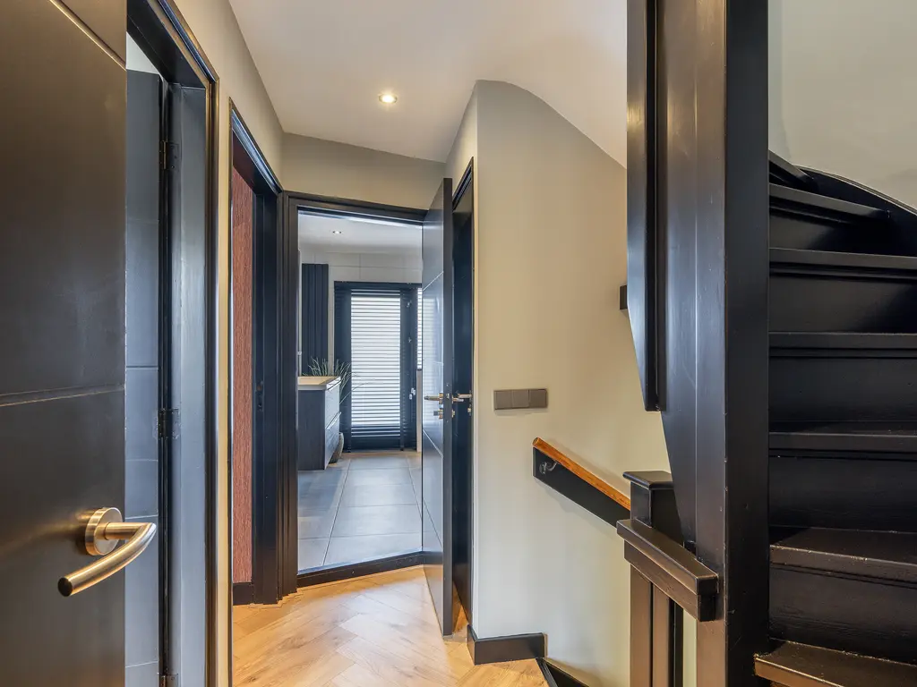 Rembrandtstraat 6, MONSTER